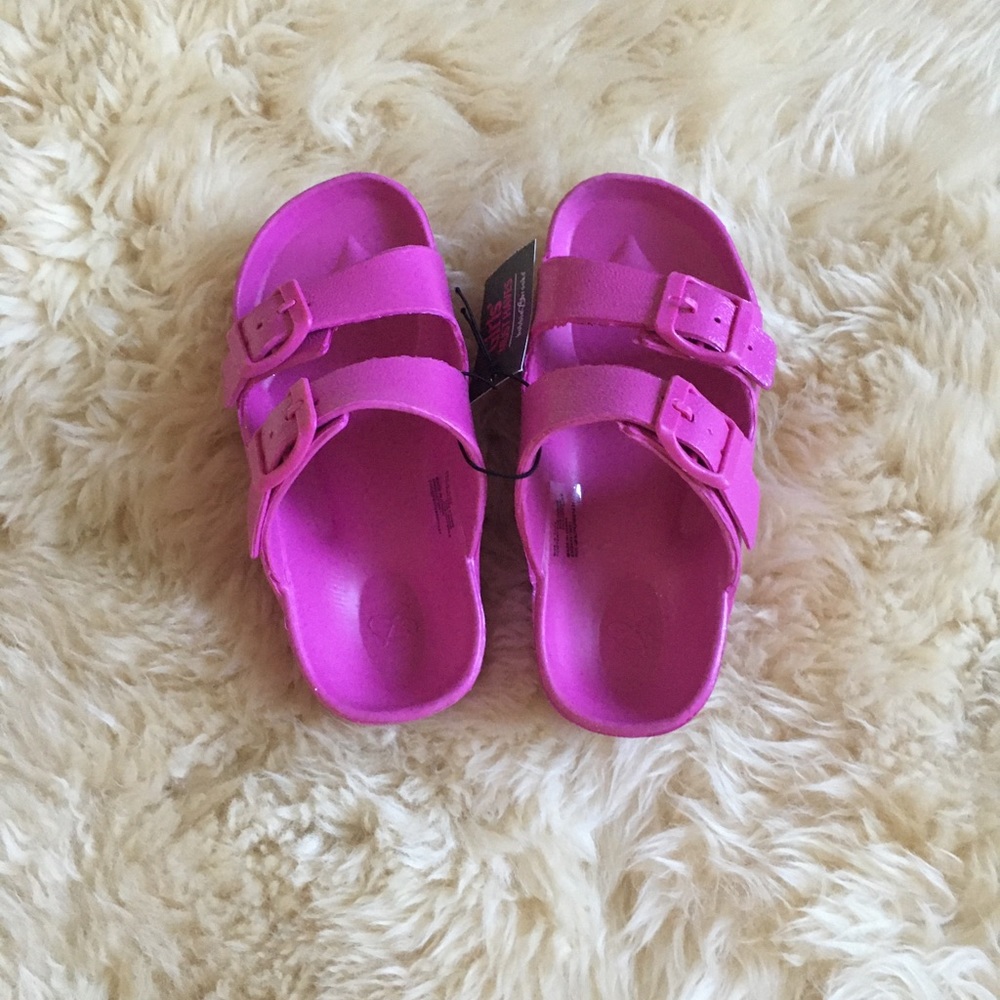 GIRLS SLIPPERS